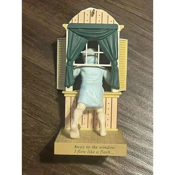 Hallmark Keepsake Collector's Club Away to‎ the Window 1997 Membership Christmas - Picture 2 of 3